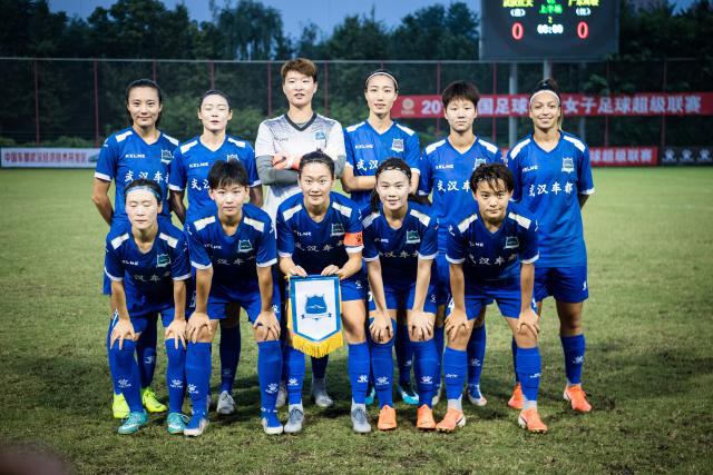 CBA罚单：黄荣奇停赛3场罚款15万 崔永熙罚2万